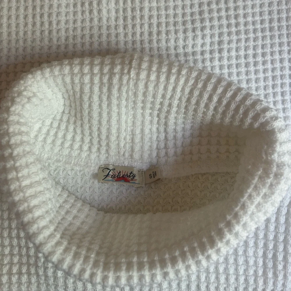 Faherty Women's Maude Pullover | small | Winter white - Picture 8 of 10